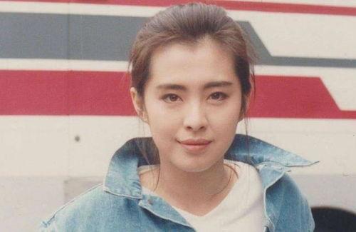 王祖贤爆料男友视频播放,引发网友热议  第1张